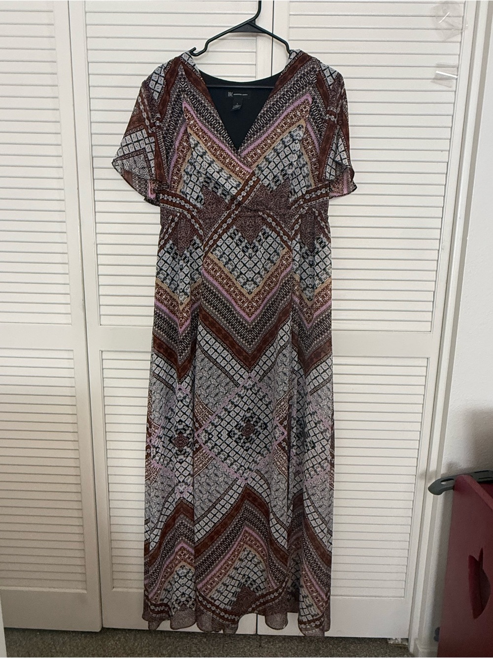 INC International Concepts Chevron Maxi Dress in Brown, Rose and burgandy